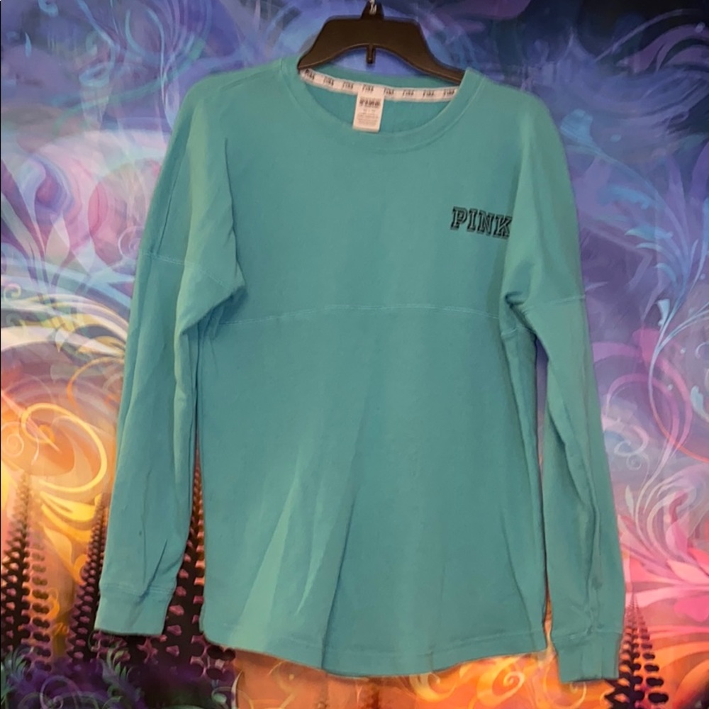 Blue vs pink sweater